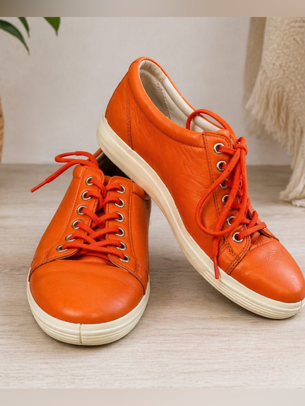 Ecco Brooks Leather Sneakers 6 Orange Lace Up Comfort Walking Shoes Casual